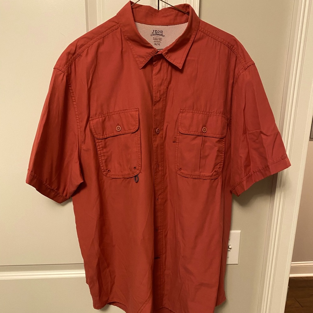 IZOD casual camp / fishing shirt (same as new) size XL